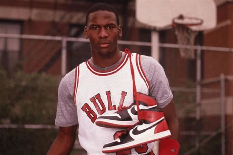 is nike beroemd geworden door jorden|61 jaar Michael Jordan: Waarom hij de grootste aller tijden is.